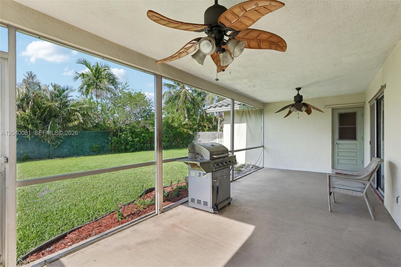 2518 NW 121st Dr, Coral Springs, FL 33065 Photo