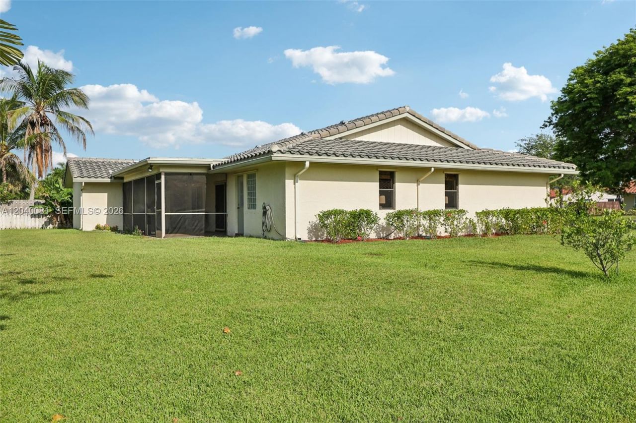 2518 NW 121st Dr, Coral Springs, FL 33065 Photo