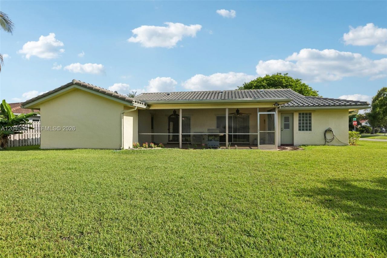 2518 NW 121st Dr, Coral Springs, FL 33065 Photo