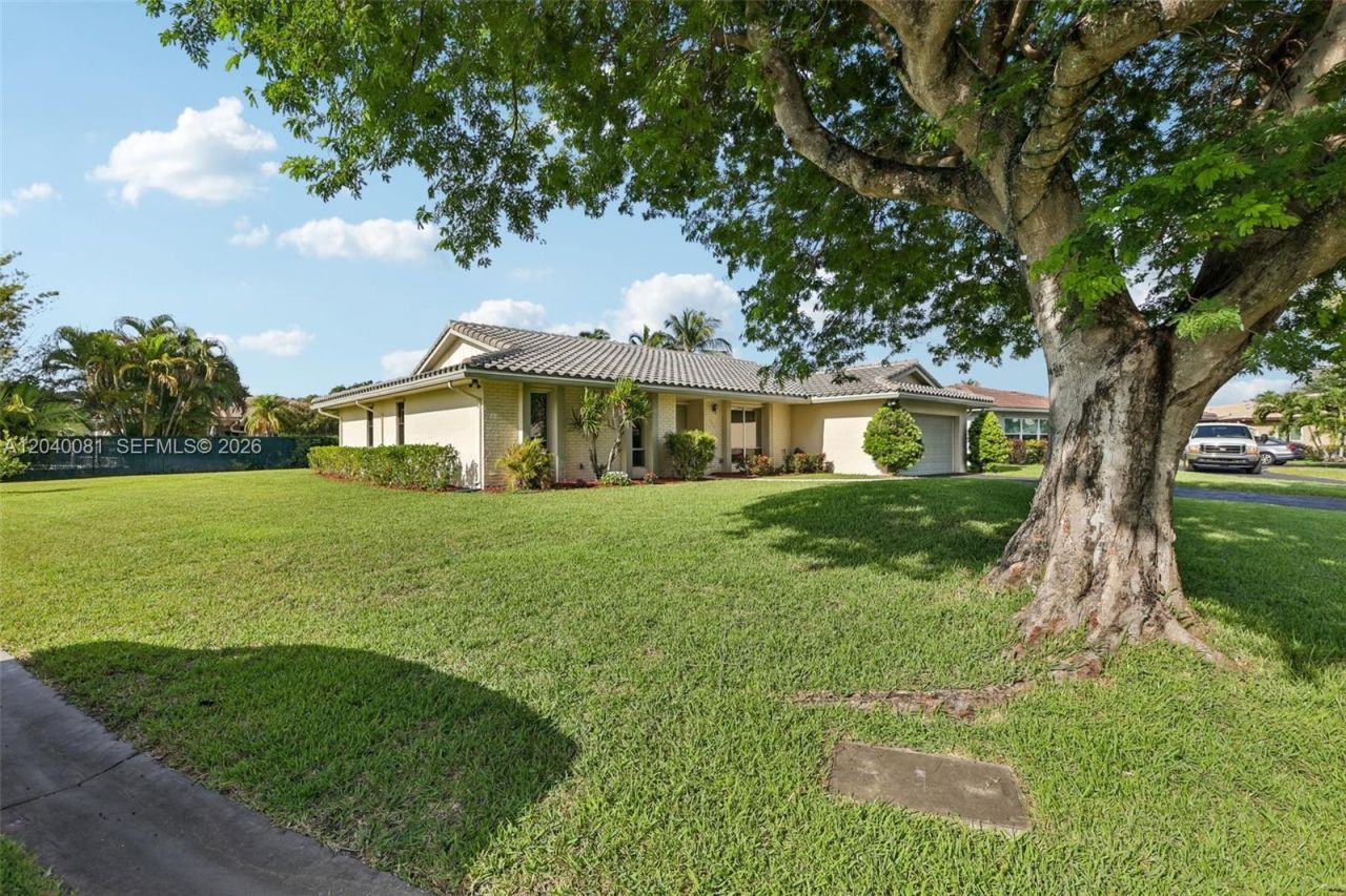 2518 NW 121st Dr, Coral Springs, FL 33065 Photo