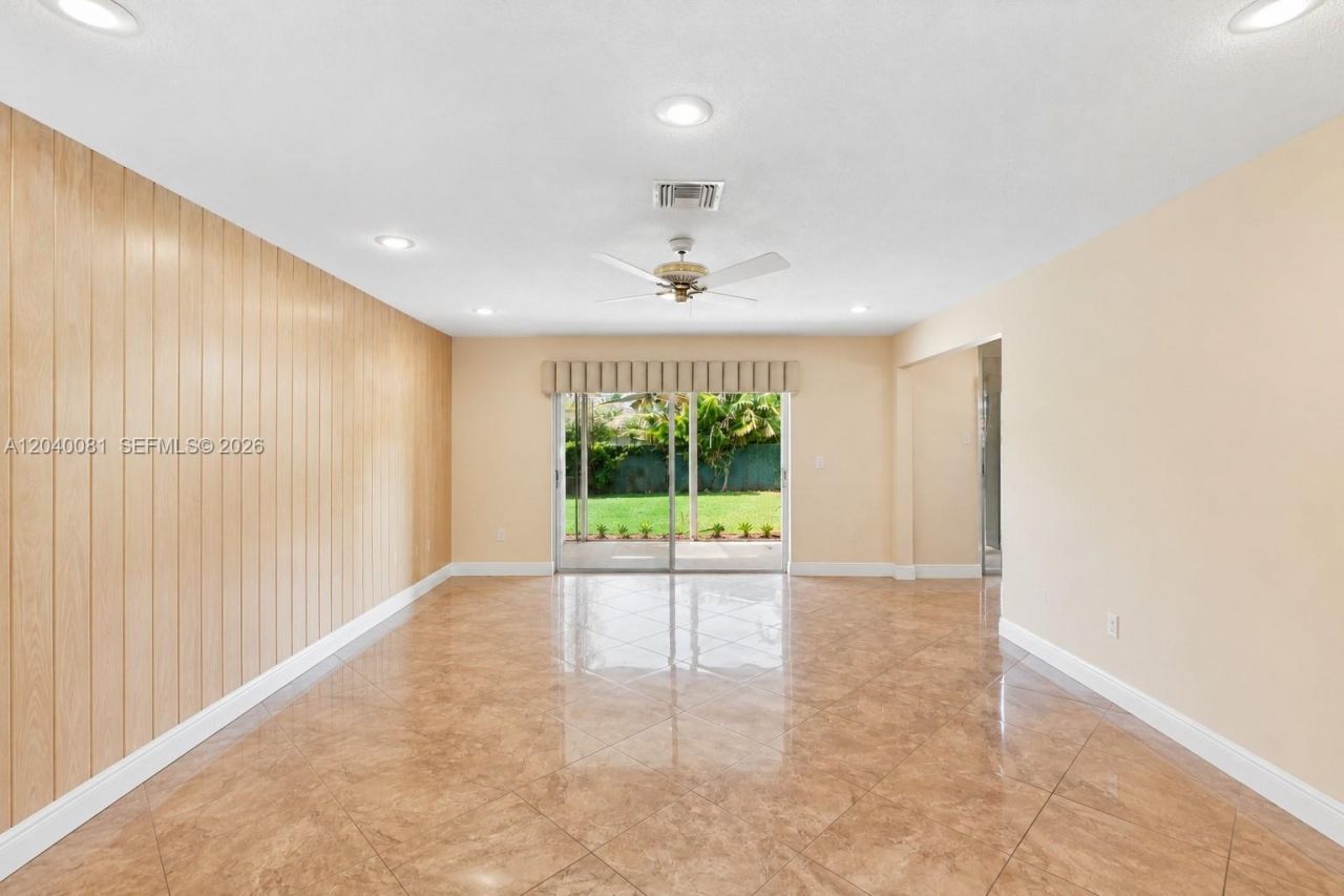 2518 NW 121st Dr, Coral Springs, FL 33065 Photo