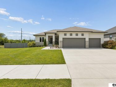 18501 Patrick Avenue, Elkhorn, NE 68022