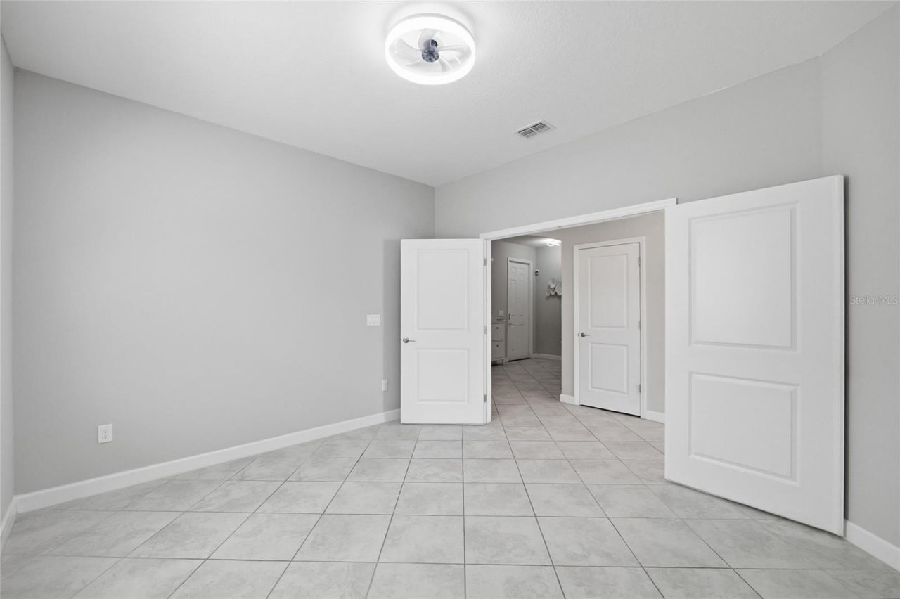 9731 Ivory Dr, Ruskin, FL 33573 Photo