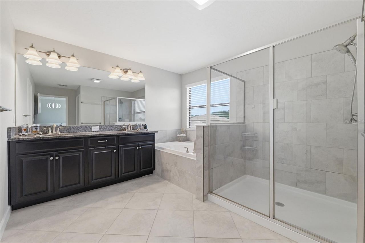 9731 Ivory Dr, Ruskin, FL 33573 Photo