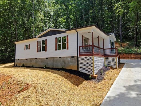 171 N Dale Avenue , Calhoun, GA 30701