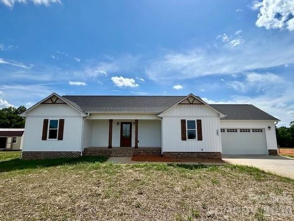 295 Northbrook III School Road , Vale, NC 28168