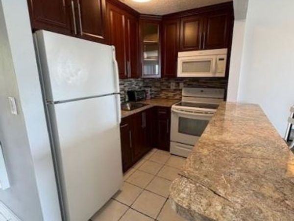 365 NE 125th Street, Unit 302, North Miami, FL 33161