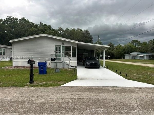 8002 POGA LN , Sebring, FL 33476