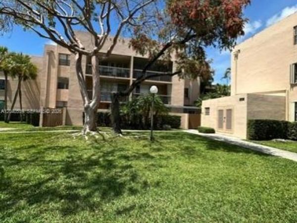 10975 SW 107th St , Unit 110, Miami, FL 33176