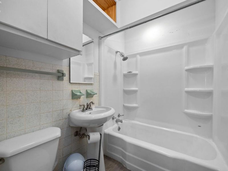 130 Roger Avenue, Bellevue, OH 44811 Photo 15