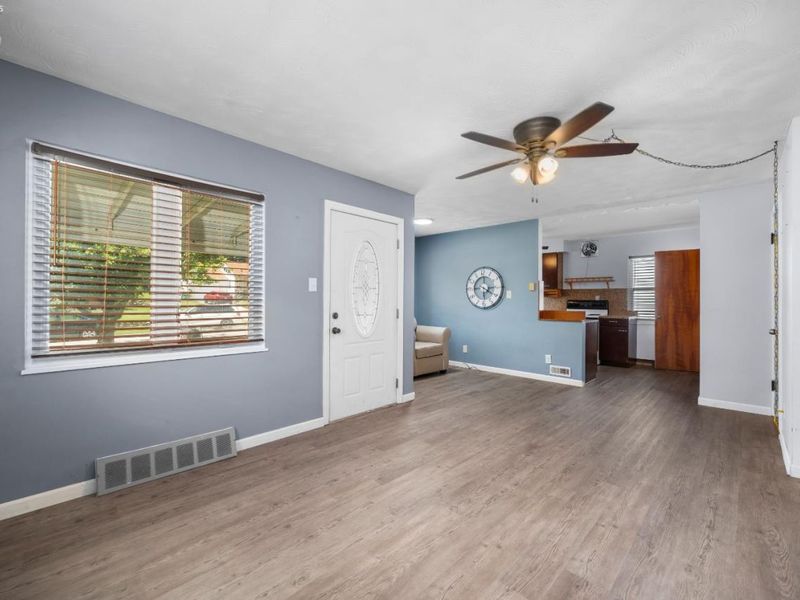 130 Roger Avenue, Bellevue, OH 44811 Photo 3