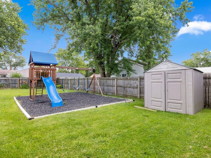 130 Roger Avenue, Bellevue, OH 44811 Photo 30