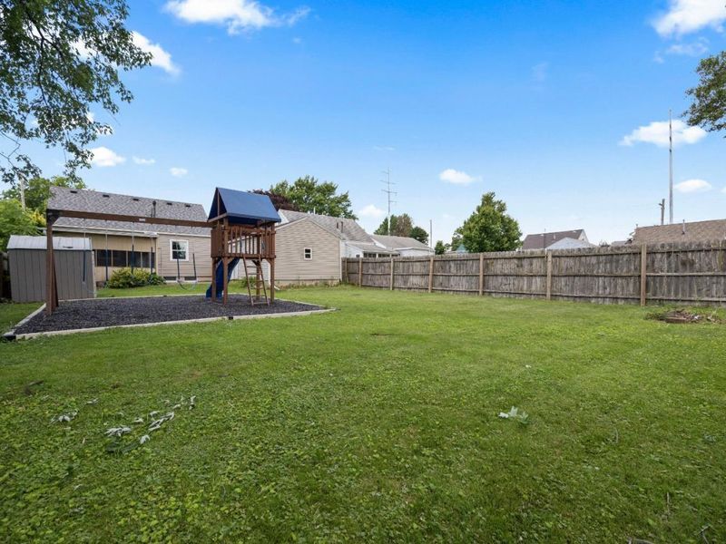 130 Roger Avenue, Bellevue, OH 44811 Photo 32