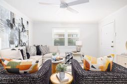 415 Parkdale Drive photo 4