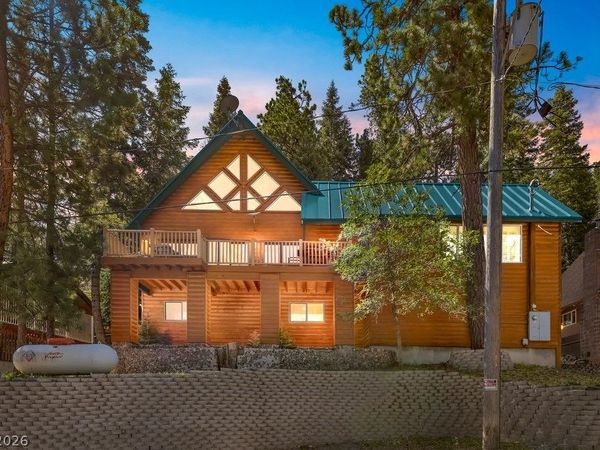 370 Alpine Way , Mount Charleston, NV 89124
