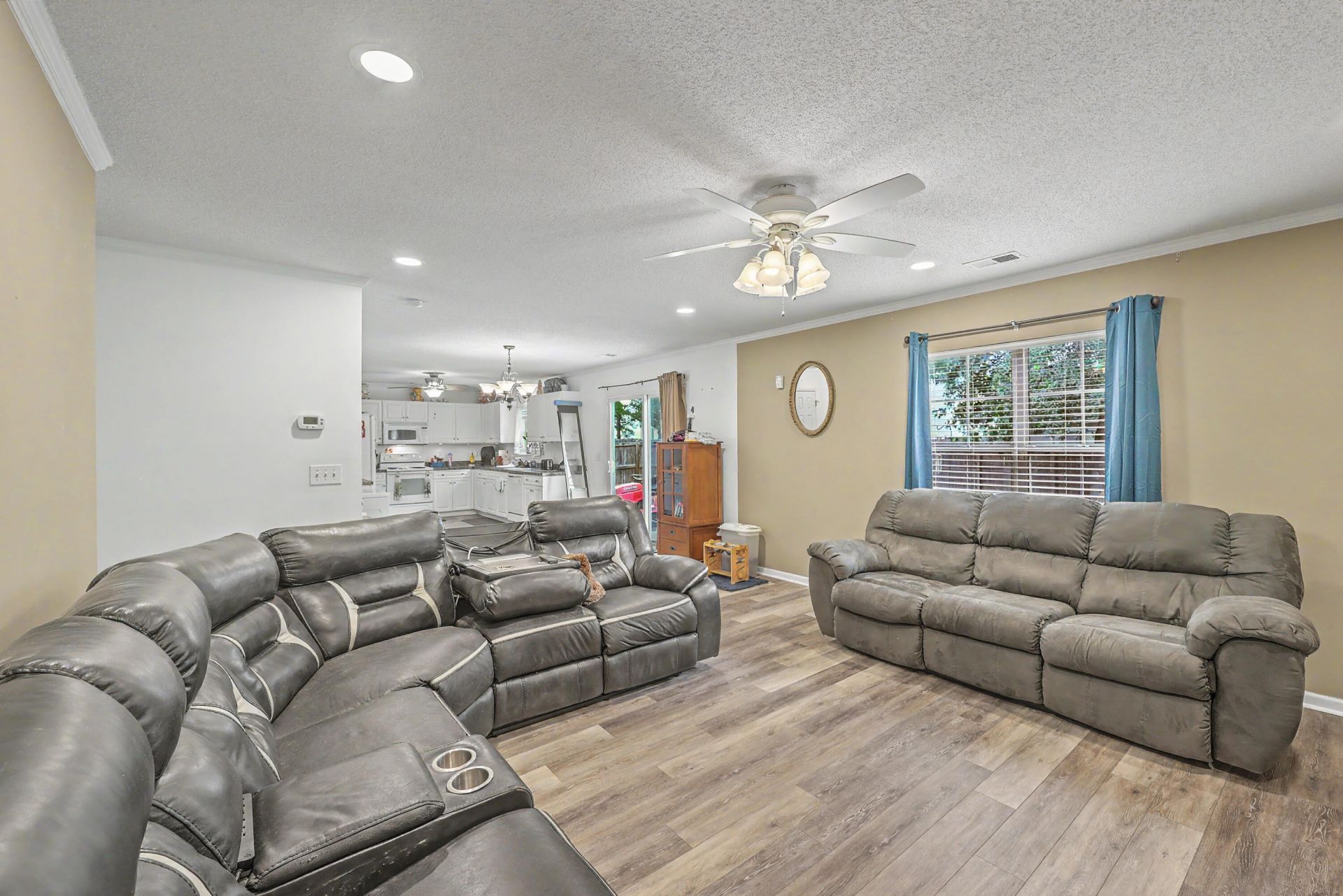 8047 Old London Road Photo 5