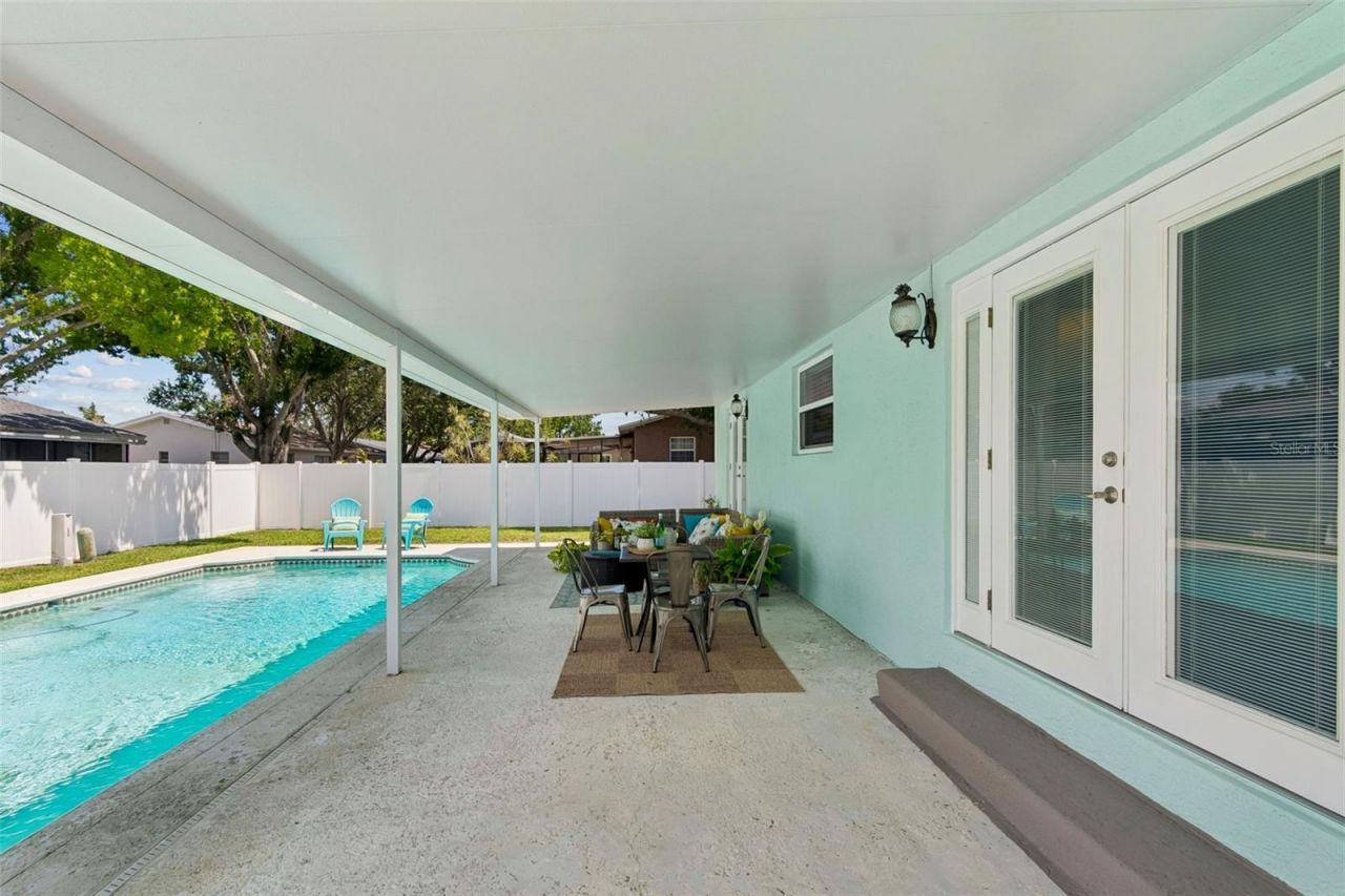 6035 19th Street Ne, Saint Petersburg, FL 33703 Photo