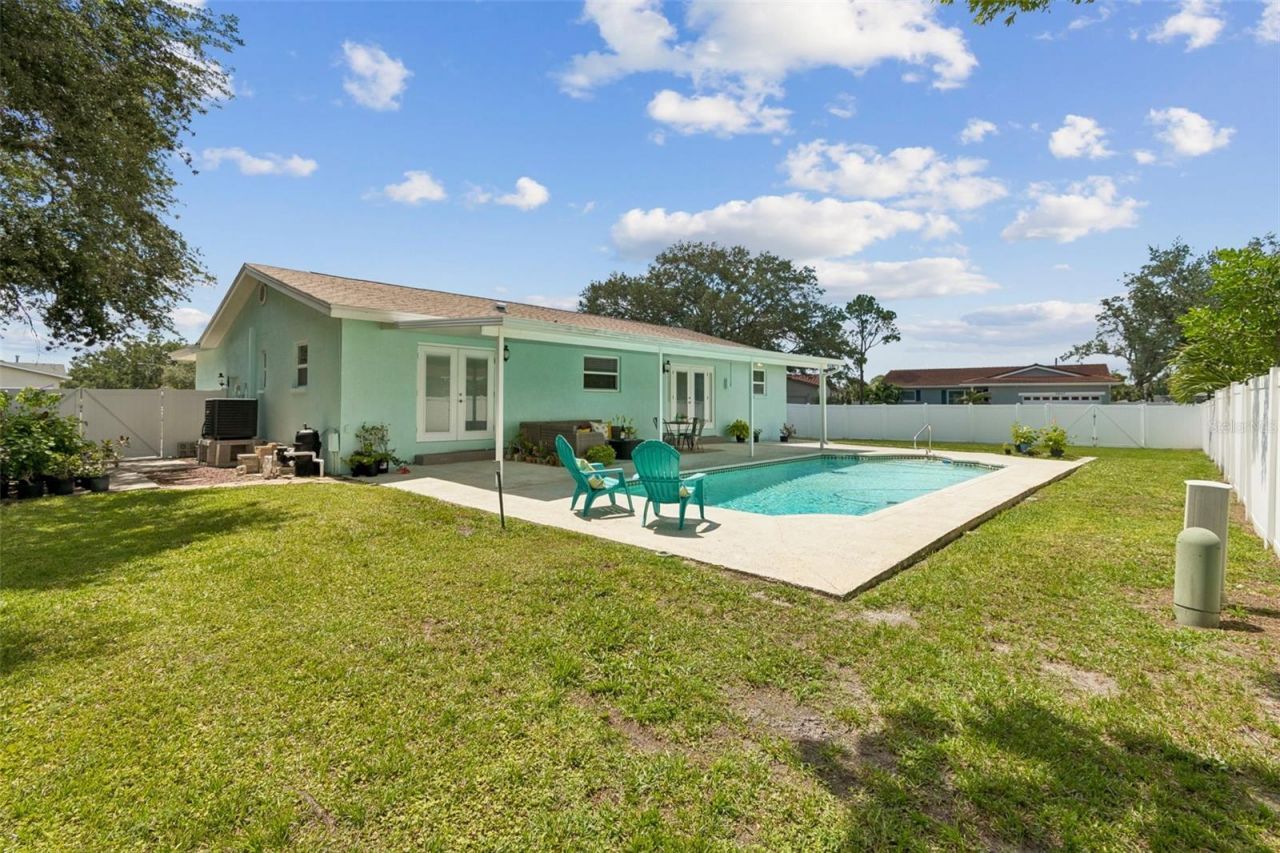 6035 19th Street Ne, Saint Petersburg, FL 33703 Photo