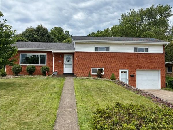 19 Belmeade Ter , Uniontown, PA 15401