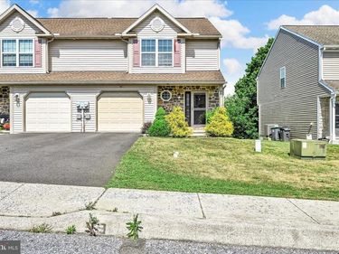 33 MARSHA DRIVE, CRESSONA, PA 17929
