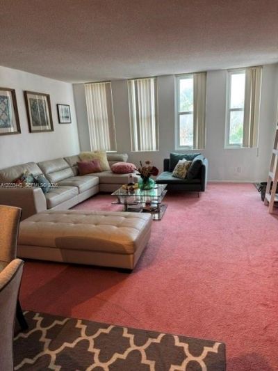 5401 Collins Ave , Unit 231, Miami Beach, FL 33140 Photo
