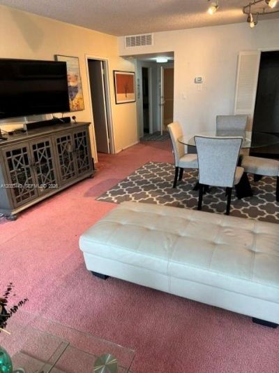 5401 Collins Ave , Unit 231, Miami Beach, FL 33140 Photo