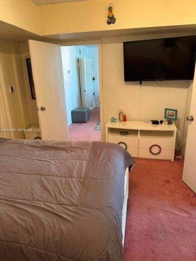 5401 Collins Ave , Unit 231, Miami Beach, FL 33140 Photo