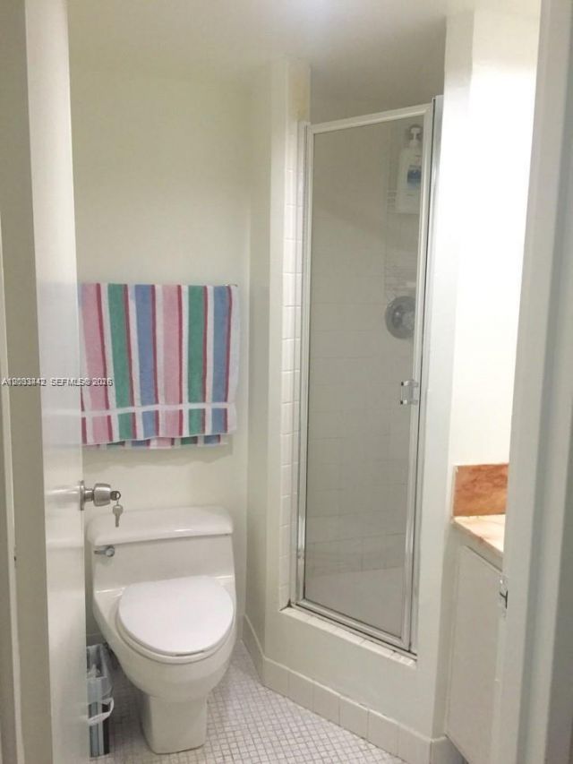 5401 Collins Ave , Unit 231, Miami Beach, FL 33140 Photo