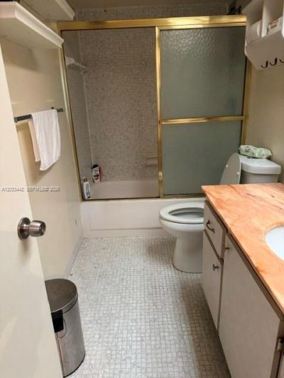5401 Collins Ave , Unit 231, Miami Beach, FL 33140 Photo