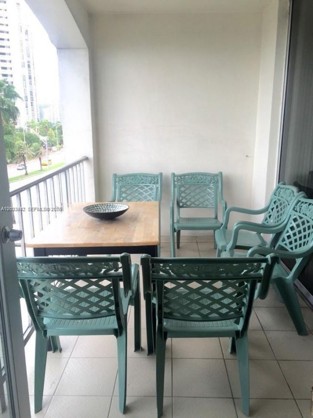 5401 Collins Ave , Unit 231, Miami Beach, FL 33140 Photo