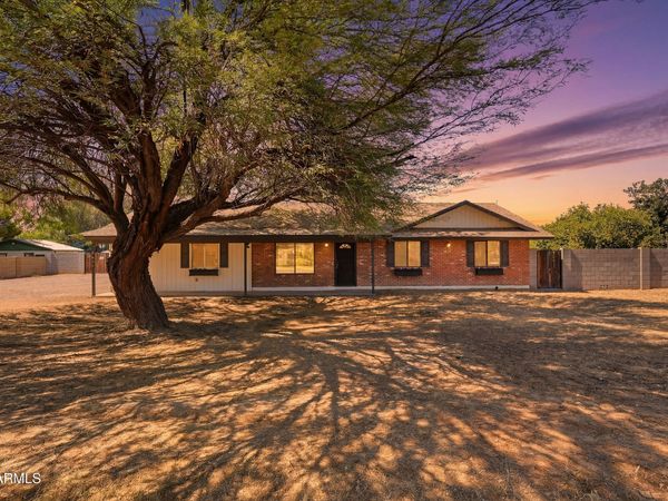 2266 E Willis Road, Gilbert, AZ 85297