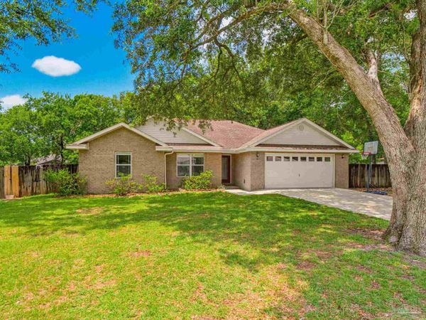 5567 Jones St, Milton, FL 32570