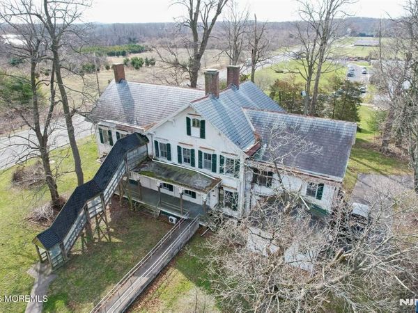 184-186 Highway 34, HOLMDEL, NJ 07733