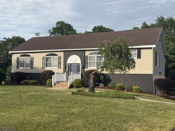 13 Farm Meadows Rd, Blairstown, NJ 07832