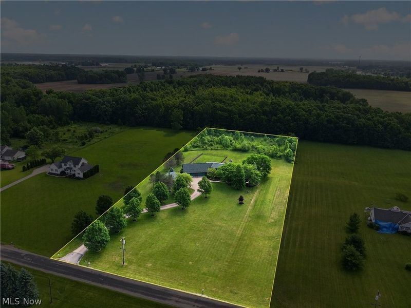 16727 Pitts Road, Wellington, OH 44090 Photo 2