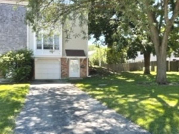 1947 Governors Lane , Unit 1947, Hoffman Estates, IL 60169
