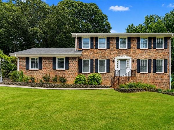 1683 Oak Ridge Circle SW, Stone Mountain, GA 30087