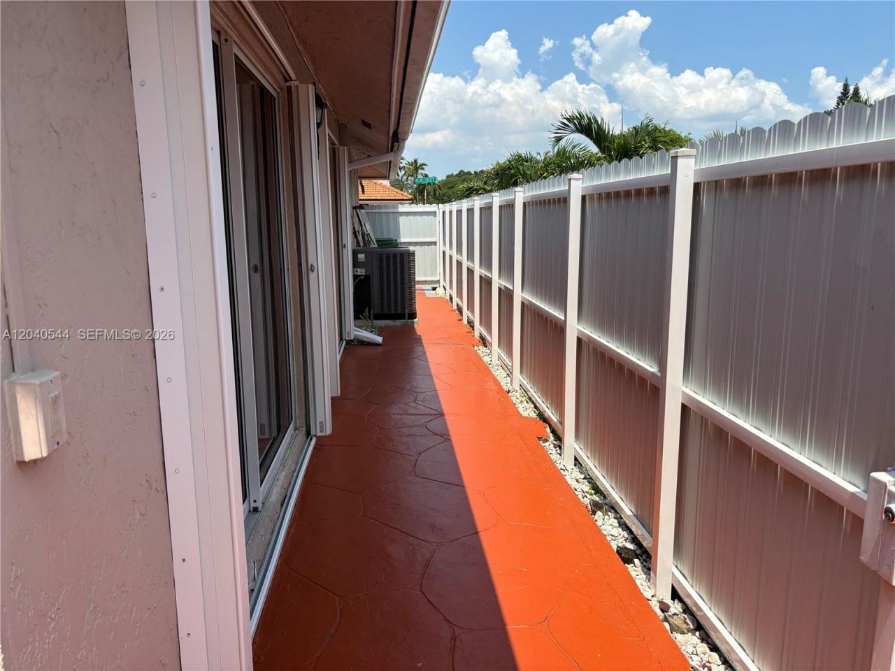 18713 NW 78th Ct, Hialeah, FL 33015 Photo