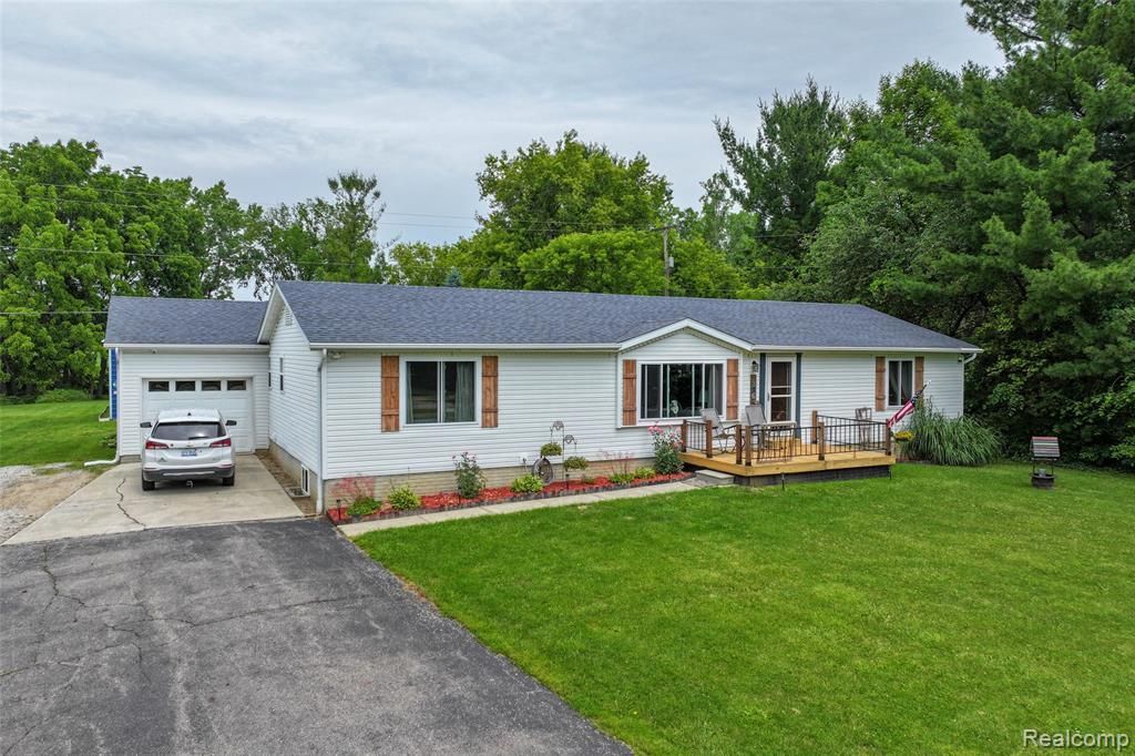 1336 W Hurd Road, Vienna Township, MI 48420 Main Photo