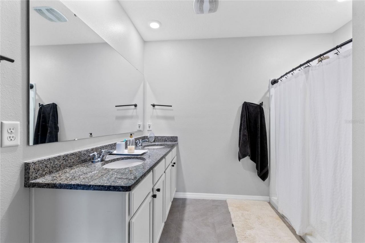 5207 Mahogany Drive , Mount Dora, FL 32757 Photo