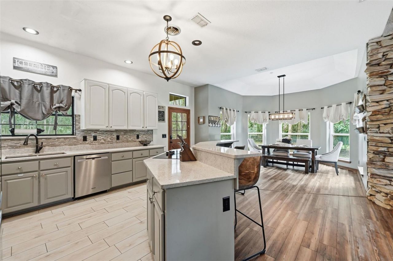 381 N Jungle Road, Geneva, FL 32732 Photo