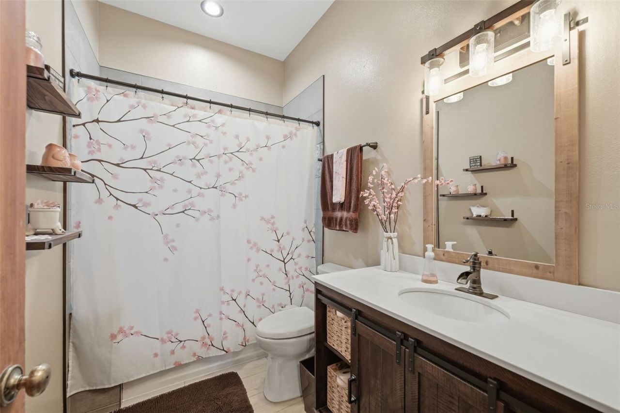 381 N Jungle Road, Geneva, FL 32732 Photo