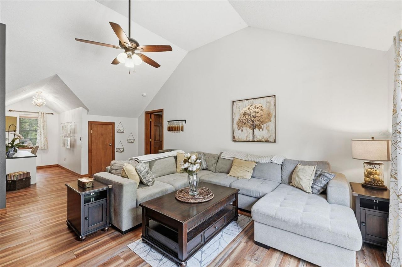 381 N Jungle Road, Geneva, FL 32732 Photo