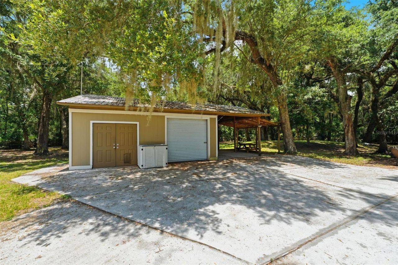 381 N Jungle Road, Geneva, FL 32732 Photo