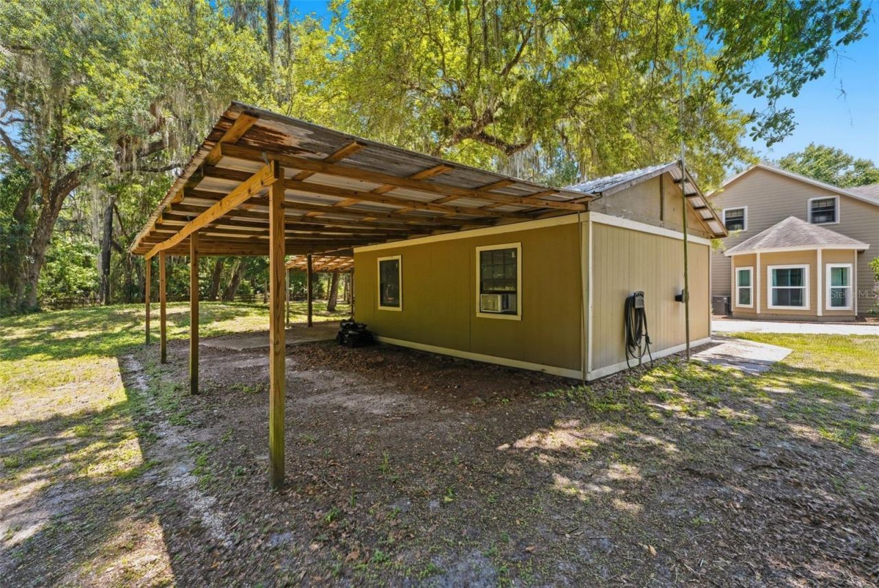 381 N Jungle Road, Geneva, FL 32732 Photo