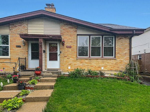 9275 N Hamlin Avenue N, Des Plaines, IL 60016
