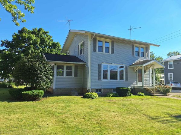 218 Dearborn Street, Berne, IN 46711