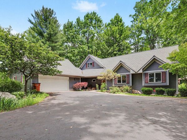 10735 Brown Lake Drive NE, Rockford, MI 49341