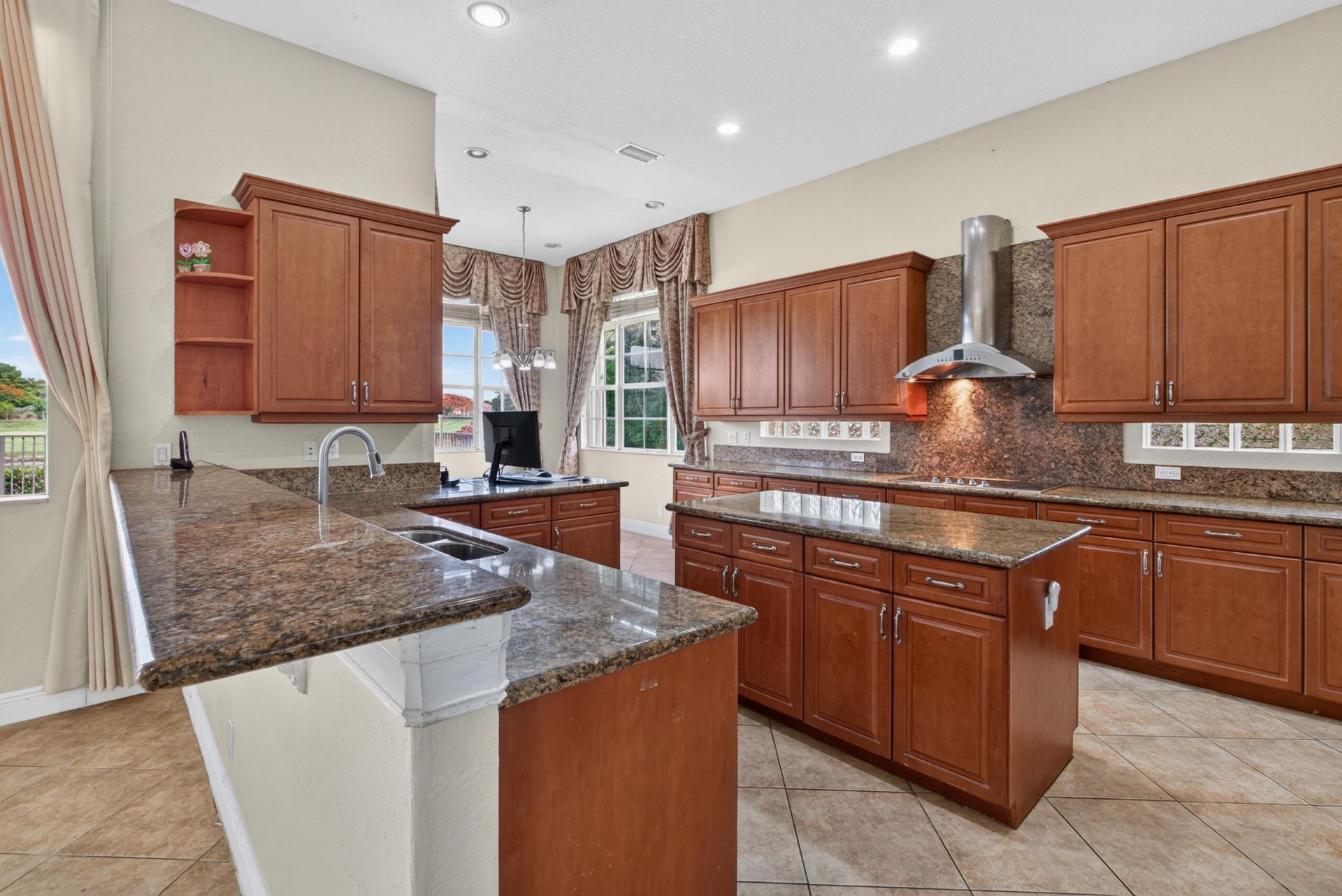 7213 NW 123rd Avenue, Parkland, FL 33076 Photo