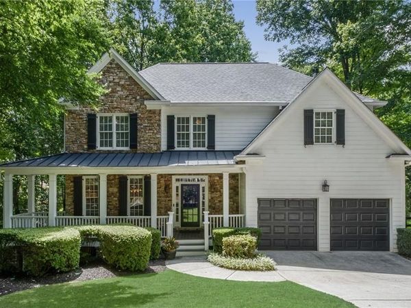 3060 Burlingame Drive , Roswell, GA 30075